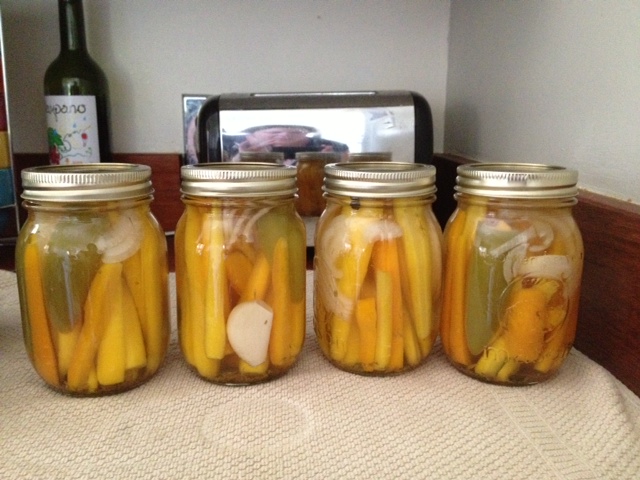 Mexican-style pickled carrots